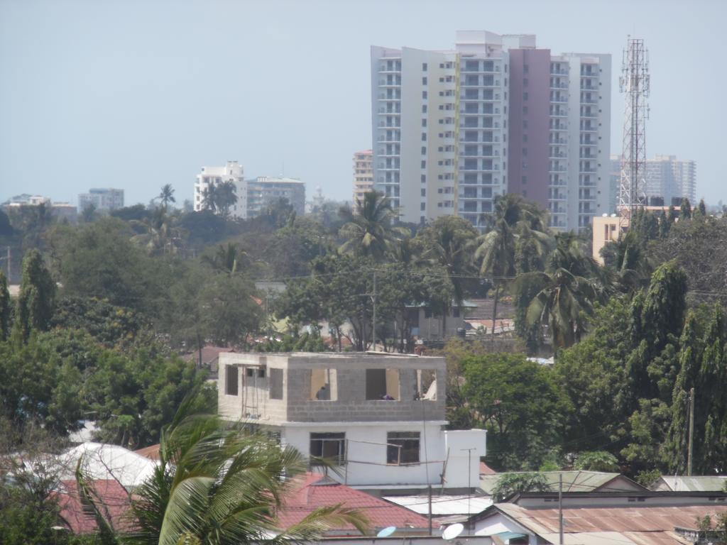 Hotel De Mag Dar es Salaam Bagian luar foto