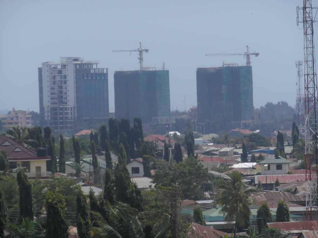 Hotel De Mag Dar es Salaam Bagian luar foto