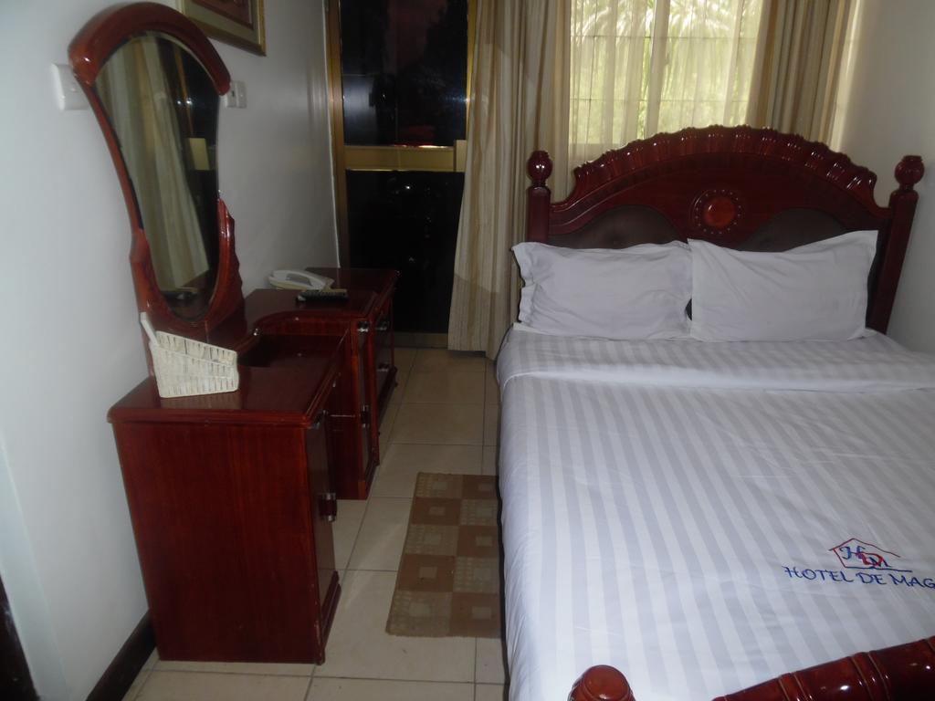 Hotel De Mag Dar es Salaam Bagian luar foto