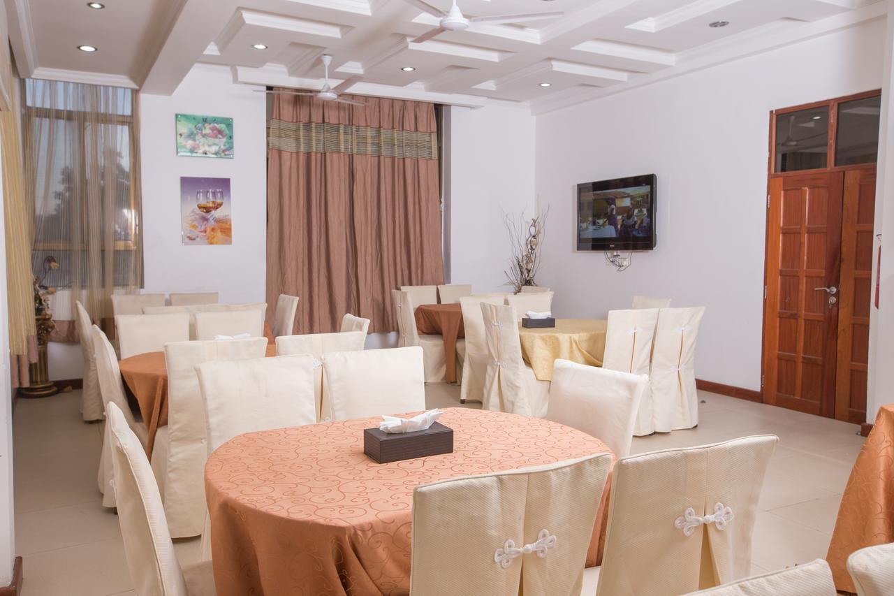 Hotel De Mag Dar es Salaam Bagian luar foto