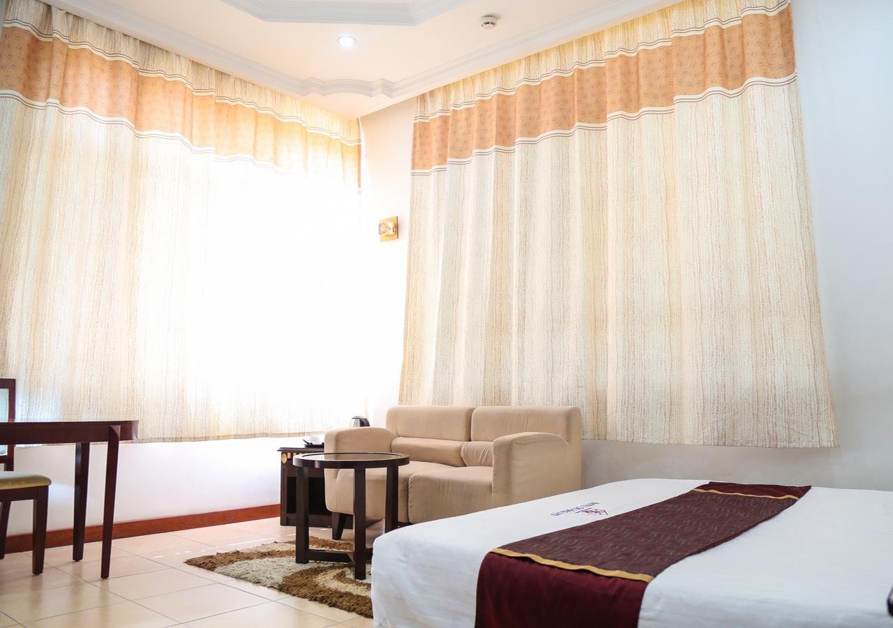 Hotel De Mag Dar es Salaam Bagian luar foto