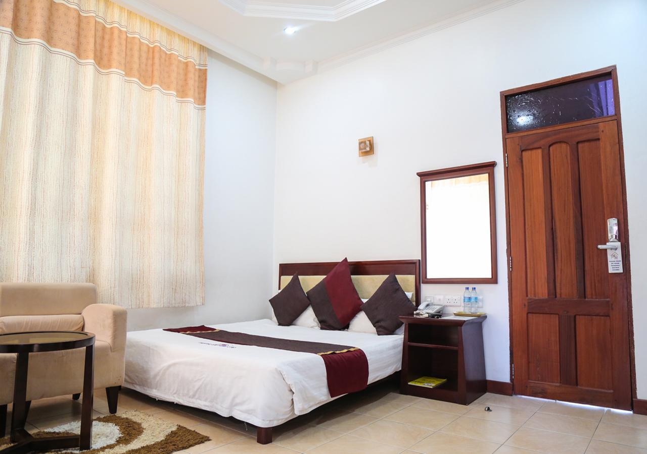 Hotel De Mag Dar es Salaam Bagian luar foto
