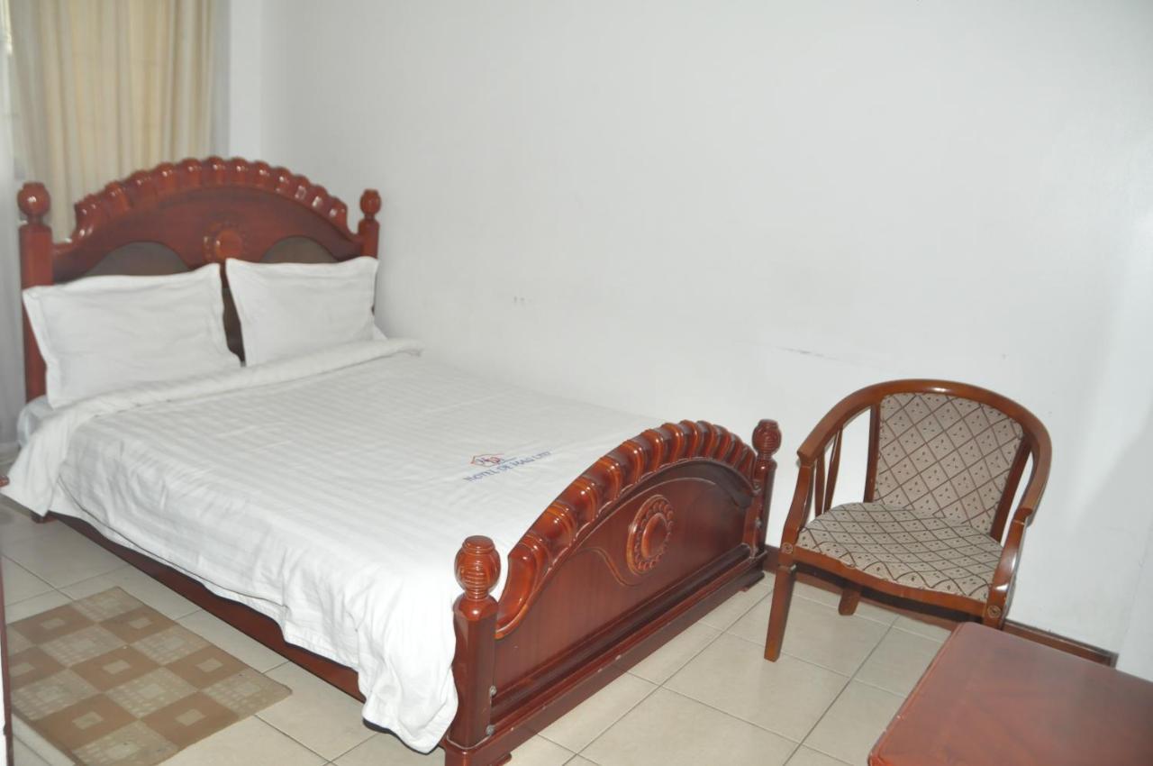 Hotel De Mag Dar es Salaam Bagian luar foto