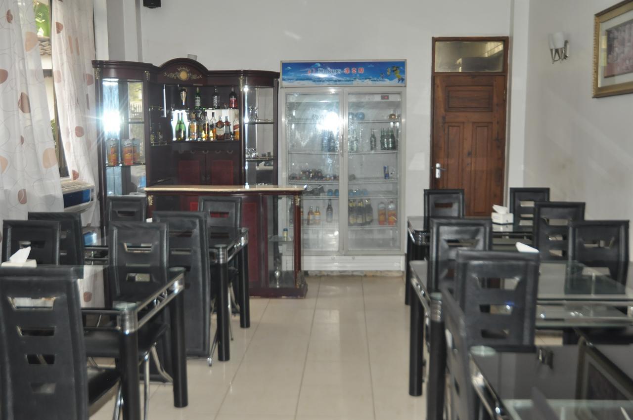 Hotel De Mag Dar es Salaam Bagian luar foto