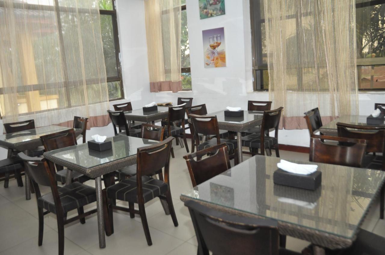 Hotel De Mag Dar es Salaam Bagian luar foto
