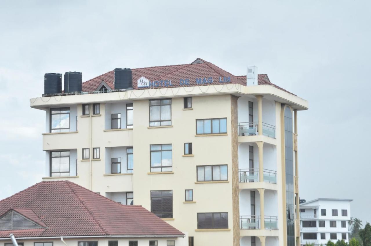 Hotel De Mag Dar es Salaam Bagian luar foto